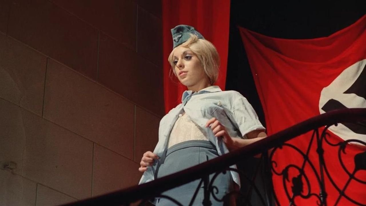 Fräulein in uniforme